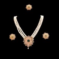 Emerald Stone Moti Top Set For women