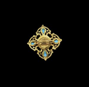 Gold-Tone Maltese Cross Brooch – Faux Turquoise, Imitation Pearls & Red Cabochon – KJL or Sphinx Style - Image 2