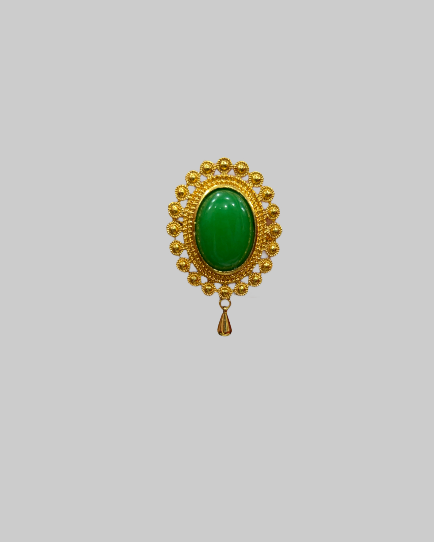 Vintage Gold-Tone Brooch with Oval Green Cabochon Stone Jadeite-Style Statement Pin Vintage Gold-Tone Brooch with Oval Green Cabochon Stone | Jadeite-Style Statement Pin - Image 1